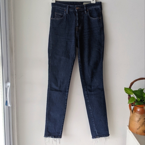 DIESEL Babhila Slim Skinny Women's frayed Hem Jeans Size: 01 W 23 L 32 - Picture 2 of 12